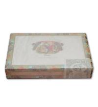 Lot 100 - Romeo y Julieta Tres Petit Coronas