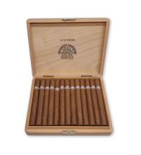 Lot 102 - H. Upmann Sir Winston