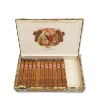 Lot 111 - Romeo y Julieta Coronitas en Cedro 