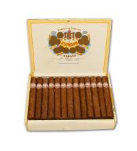 Lot 121 - H.Upmann  Petit Upmann