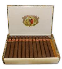 Lot 126 - Romeo y Julieta Petit Coronas