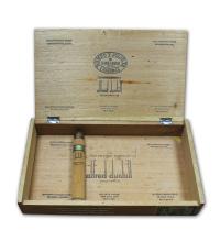 Lot 147 - Romeo y Julieta Cedros de Luxe No.3