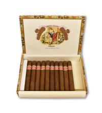 Lot 157 - Romeo y Julieta  Petit Coronas 