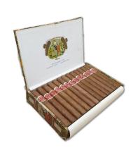 Lot 173 - Romeo y Julieta Petit Coronas 