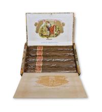 Lot 17 - Romeo y Julieta Petit Cetros 