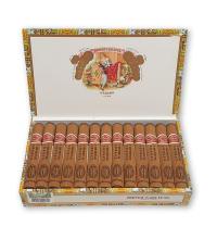 Lot 196 - Romeo y Julieta Cedros de Luxe No. 3