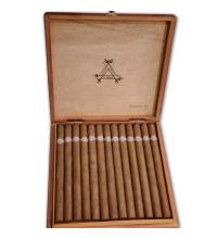 Lot 200 - Montecristo A 