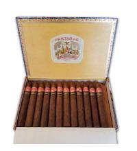 Lot 200 - Partagas  Piramides