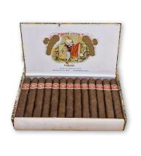 Lot 20 - Romeo y Julieta Tres Petit Coronas 