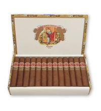 Lot 211 - Romeo y Julieta Short Churchills 