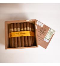 Lot 238 - Por Larranaga Petit Coronas