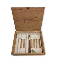 Lot 243 - Davidoff Tubos