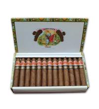 Lot 245 - Romeo y Julieta Petit Piramides