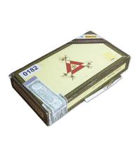 Lot 267 - Montecristo Robustos