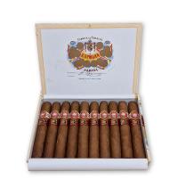 Lot 26 - H. Upmann Royal Robustos