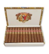 Lot 291 - Romeo y Julieta Short Churchills 