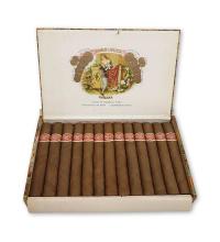 Lot 295 - Romeo y Julieta Petit Coronas