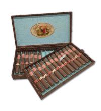 Lot 319 - Romeo y Julieta Glass tubed cigars