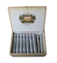 Lot 31 - H. Upmann Coronas Major