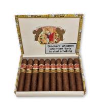 Lot 328 - Romeo y Julieta Wide Churchills