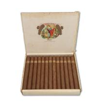 Lot 32 - Romeo y Julieta Churchills