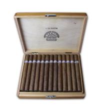 Lot 34 - H. Upmann Sir Winston