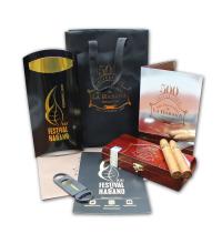 Lot 375 - San Cristobal 500th anniversary gift set