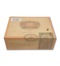 Lot 377 - H. Upmann Coronas Major