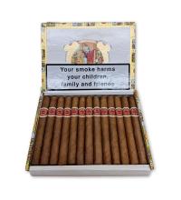 Lot 38 - Romeo y Julieta Sports Largos