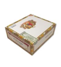 Lot 393 - Romeo y Julieta Churchills 