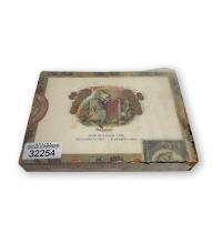 Lot 39 - Romeo y Julieta Coronas 
