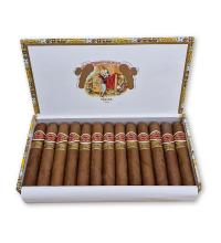 Lot 39 - Romeo y Julieta Wide Churchills 