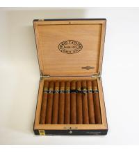 Lot 404 - Romeo y Julieta Churchills Reserva