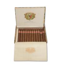 Lot 421 - Romeo y Julieta Petit Coronas