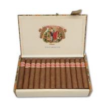 Lot 425 - Romeo y Julieta Tres Petit Coronas 
