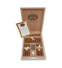 Lot 473 - Hoyo de Monterrey Petit Belicosos Travel Humidor