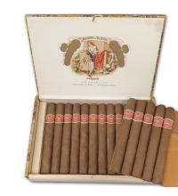 Lot 533 - Romeo y Julieta Coronas   