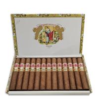 Lot 607 - Romeo y Julieta Short Churchills 