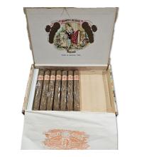 Lot 615 - Romeo y Julieta Petit Romeo