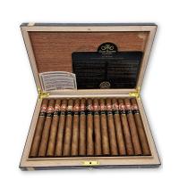 Lot 639 - H. Upmann  Sir Winston Gran Reserva