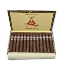 Lot 705 - Montecristo Robustos