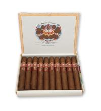 Lot 74 - H.Upmann Royal Robustos
