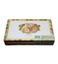 Lot 81 - Romeo y Julieta Coronitas En Cedro