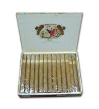 Lot 90 - Romeo y Julieta Churchills