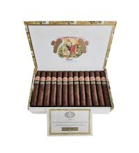 Lot 93 - Romeo y Julieta Escudos