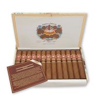Lot 95 - H. Upmann Robustos Anejados