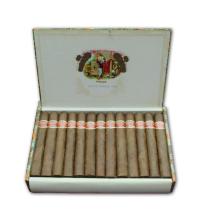 Lot 98 - Romeo y Julieta Petit Coronas