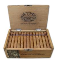 Lot 270 - Romeo y Julieta Bon Ton Seleccion No.5