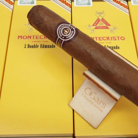 Lot 101 - Montecristo Double Edmundo 