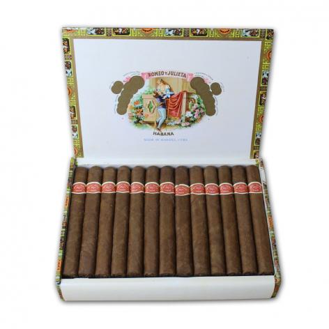 Lot 101 - Romeo y Julieta Coronas